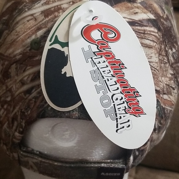 HAT - Picture 3 of 6